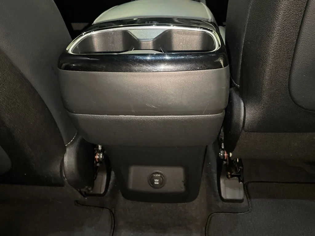 Used 2022 Glacial White Pearl Kia EX image 29