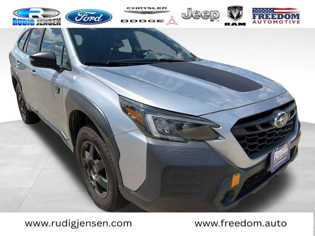 Used 2022 Ice Silver Metallic Subaru Wilderness image 7