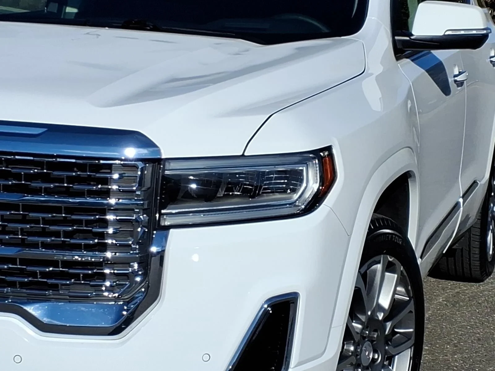 Used 2023 Summit White GMC Denali image 17