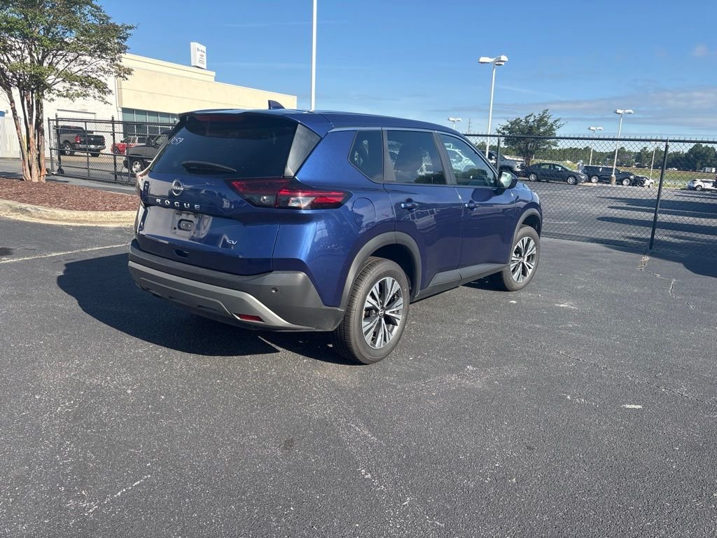 Used 2023 Blue Nissan SV image 3
