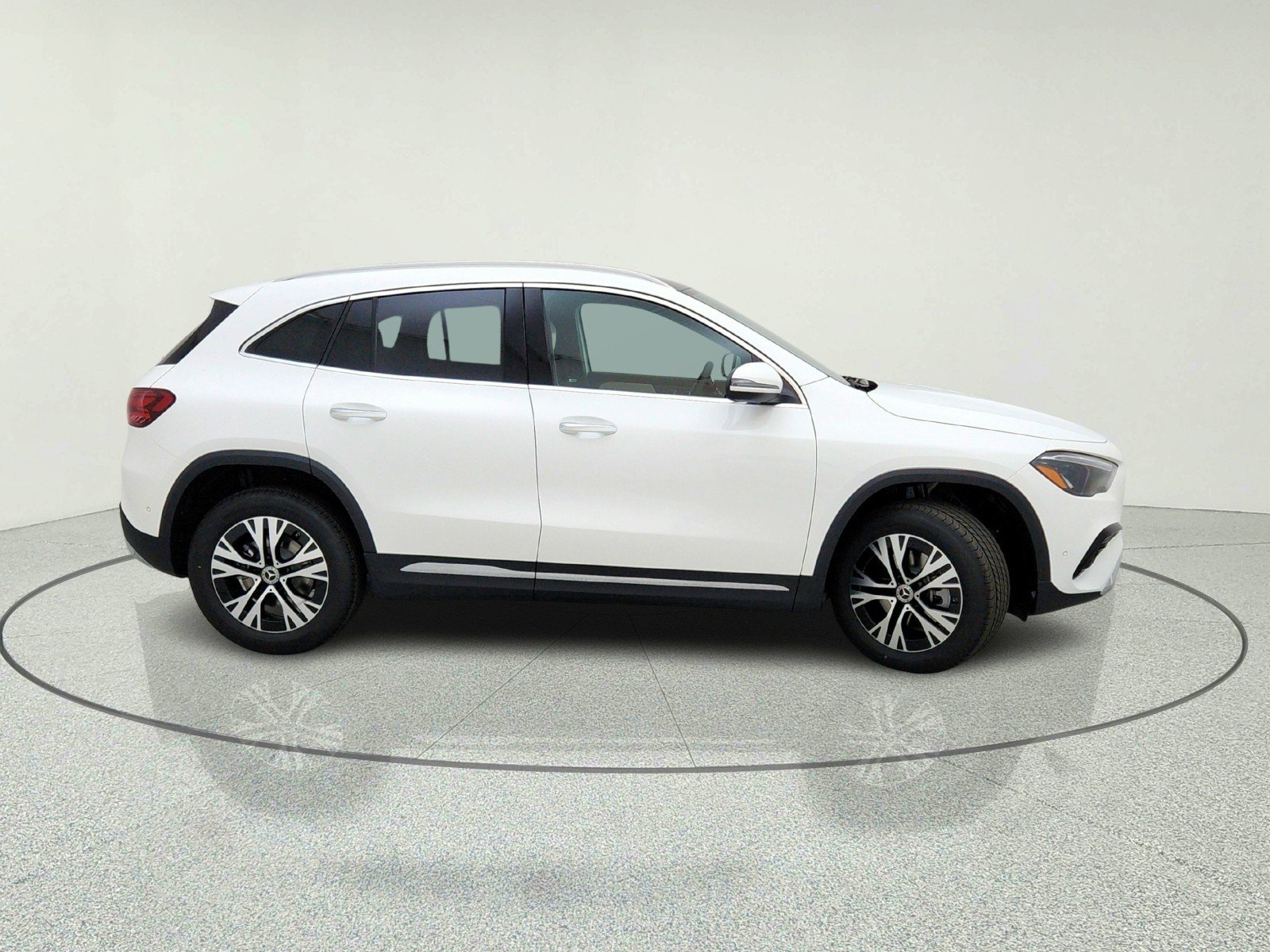 New 2026 Polar White Mercedes-Benz GLA 250 SUV image 12
