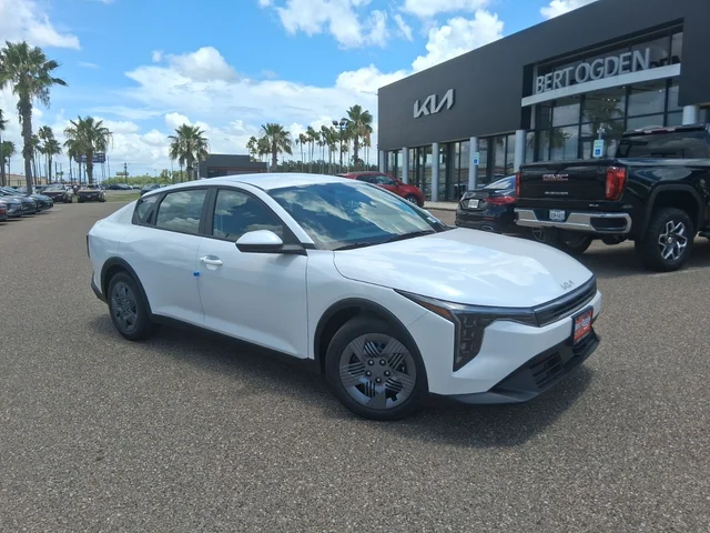 2026 Kia K4 LX