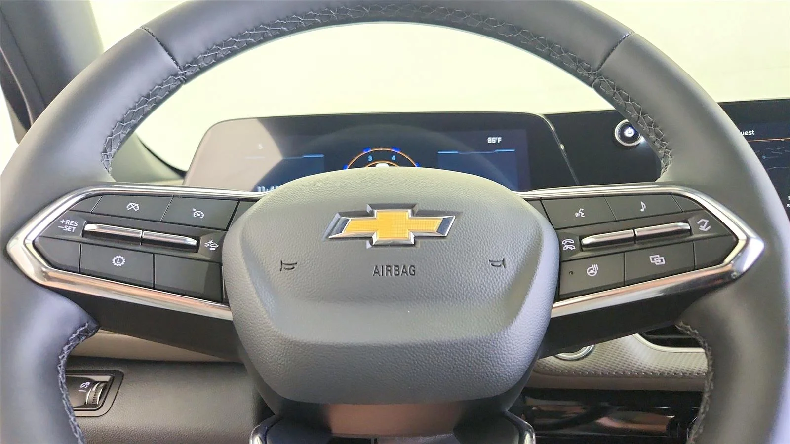 2026 Chevrolet Equinox LT - Photo 25