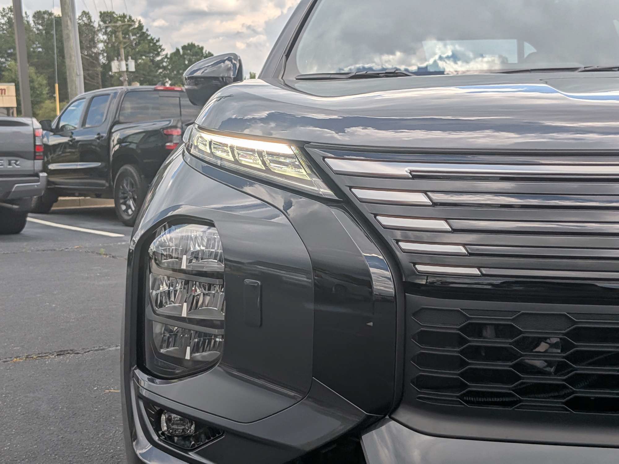New 2026 Gray Nissan Platinum image 9