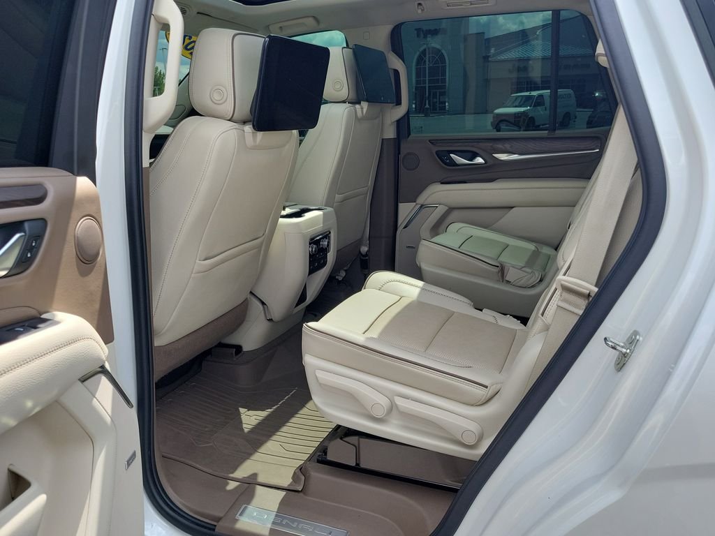 Used 2022 White GMC Denali image 12