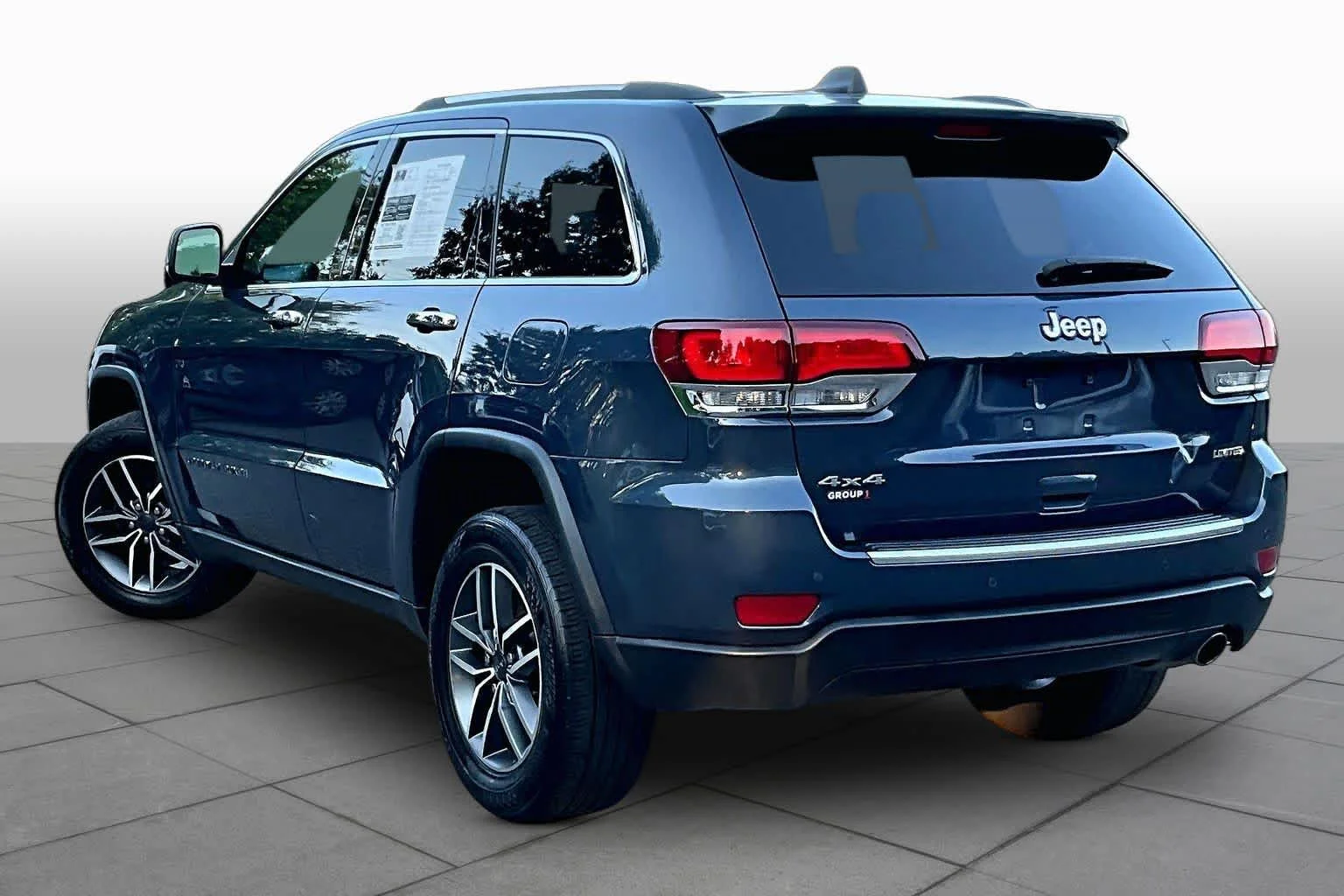 Used 2021 Slate Blue Pearlcoat Jeep Limited image 12