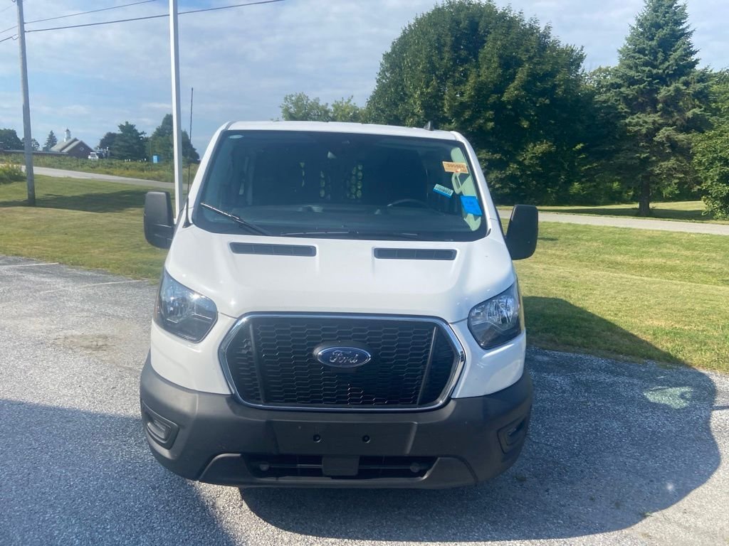 Used 2025 Oxford White Ford Base image 2