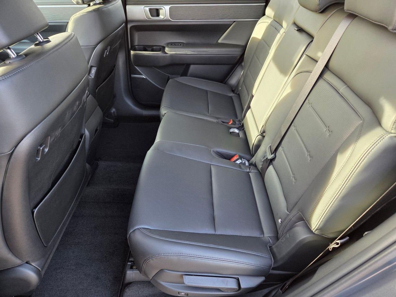2026 Hyundai Santa Fe Limited - Photo 8