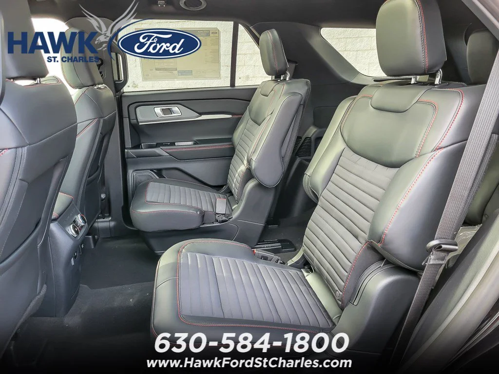 New 2027 Agate Black Metallic Ford 4DR 4WD ST-LINE image 9