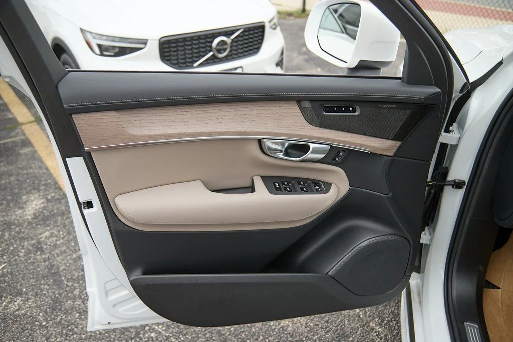 2026 Volvo XC90 Plus - Photo 10