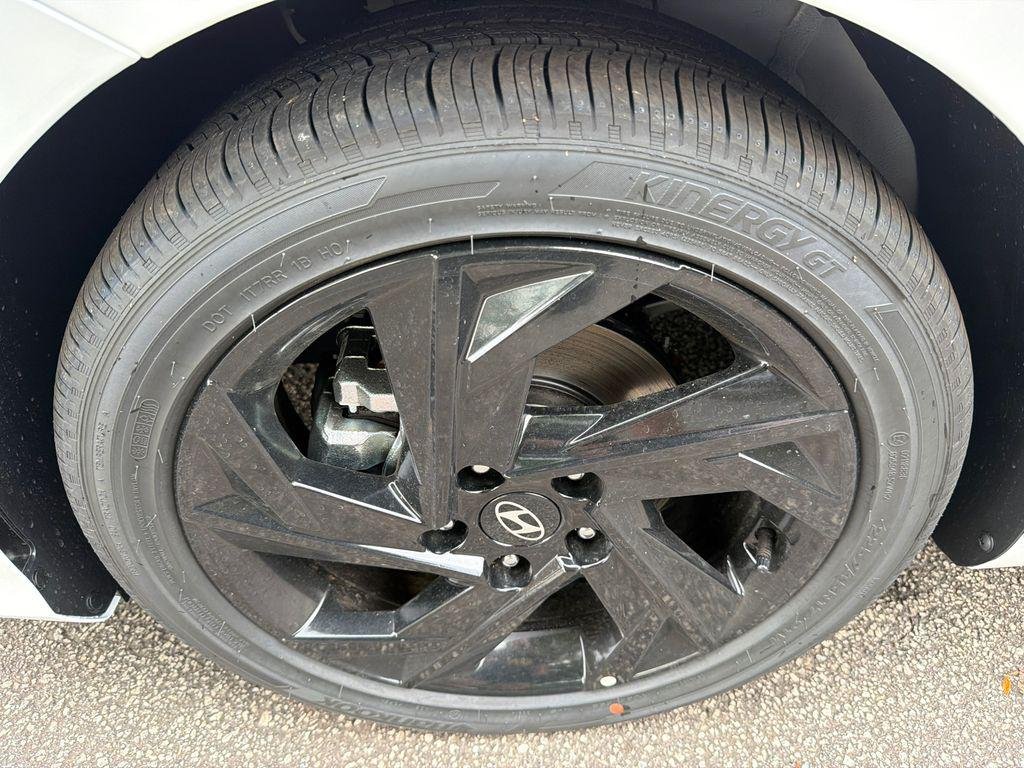New 2026 White Hyundai SEL Sport image 11