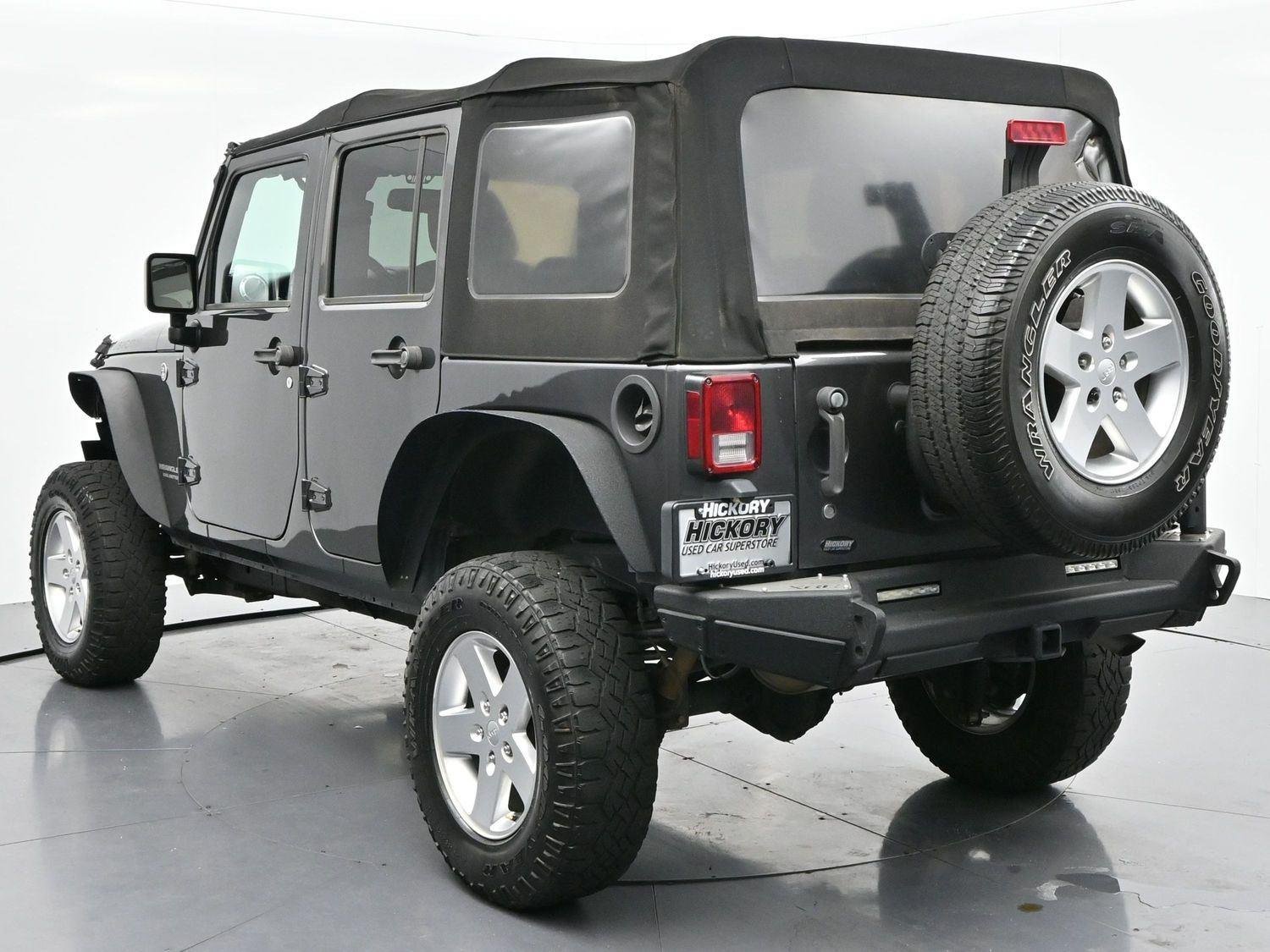 Used 2017 Granite Crystal Metallic Clearcoat Jeep Rubicon image 5