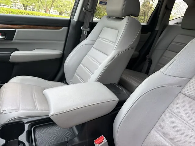 Used 2018  Honda Touring image 21