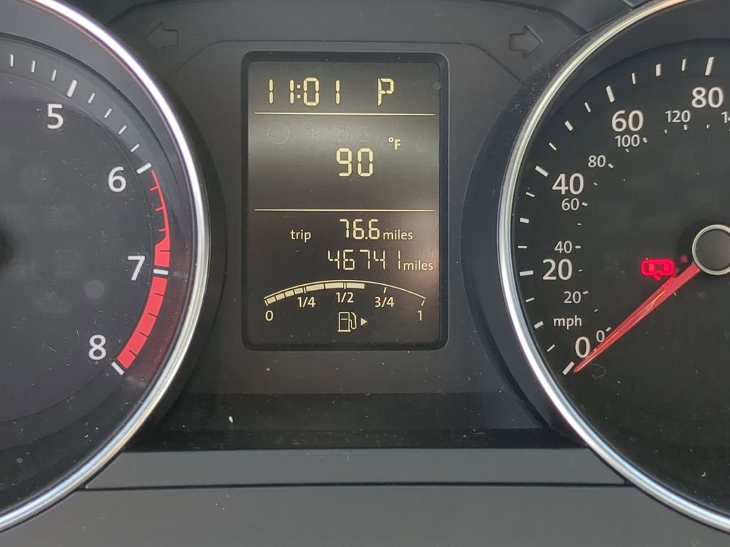 Used 2015 Blue Volkswagen 1.8T SE image 30