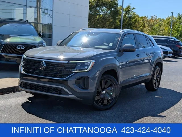 Used 2024 Gray Volkswagen 2.0T SE w/Technology image 1