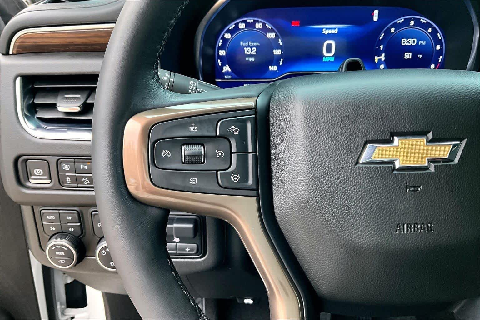 Used 2023 Iridescent Pearl Tricoat Chevrolet High Country image 23