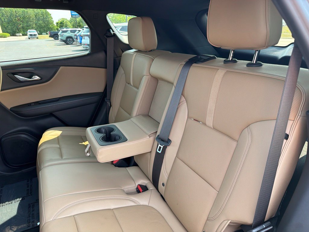 Used 2025 Sterling Gray Metallic Chevrolet Premier image 31