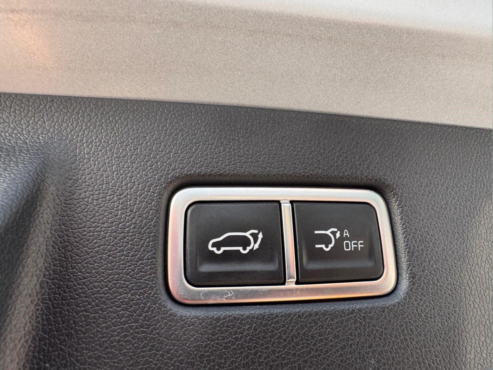 Used 2024 Wolf Gray Kia X-Line EX image 16