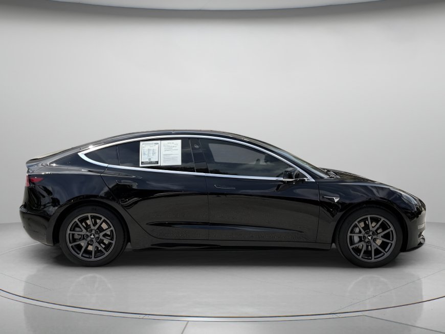 Used 2018 Black Tesla Long Range image 2