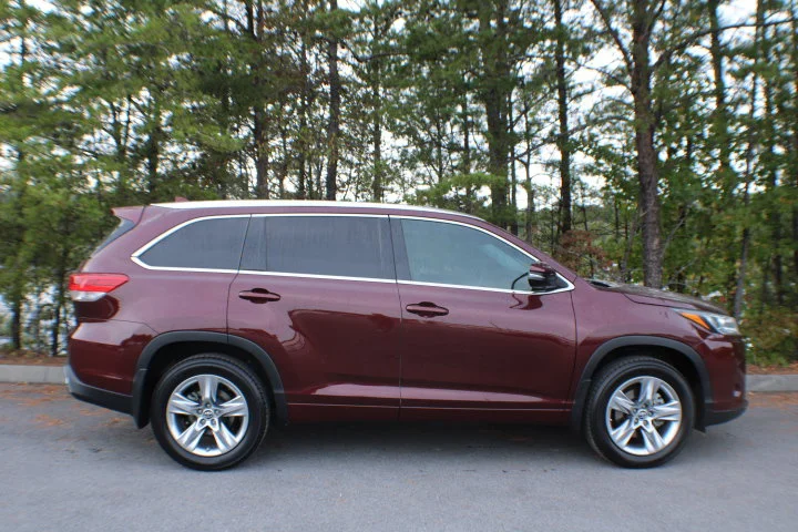 Used 2019 Ooh La La Rouge Mica Toyota Limited image 2