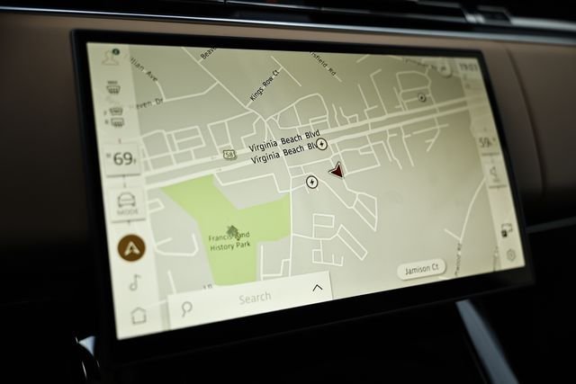 New 2026 Fuji White Land Rover Dynamic SE image 47