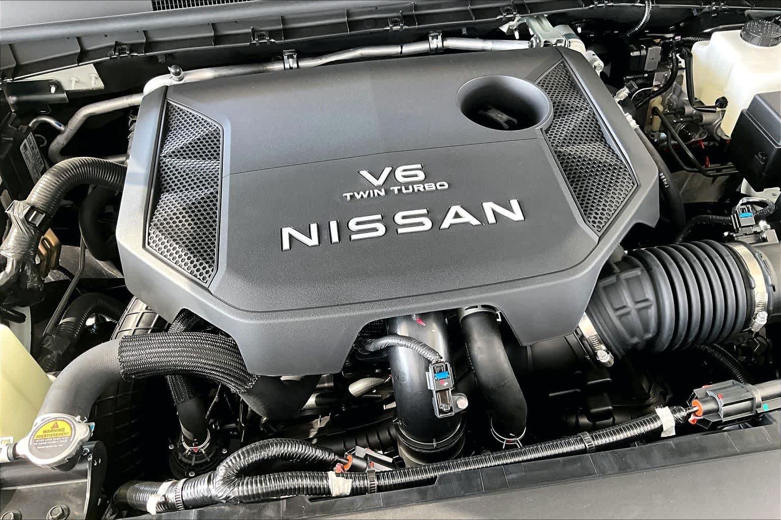 New 2026 Everest White TriCoat / Super Black Two-tone Nissan Platinum Reserve image 17