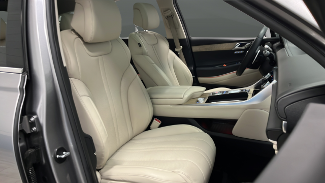 Used 2022 Savile Silver Genesis 2.5T image 25