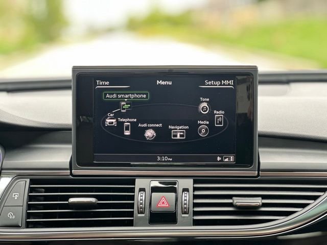 Used 2018 Moonlight Blue Audi 2.0T Premium image 26