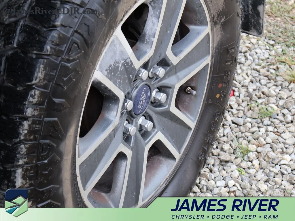 Used 2016  Ford XLT image 25
