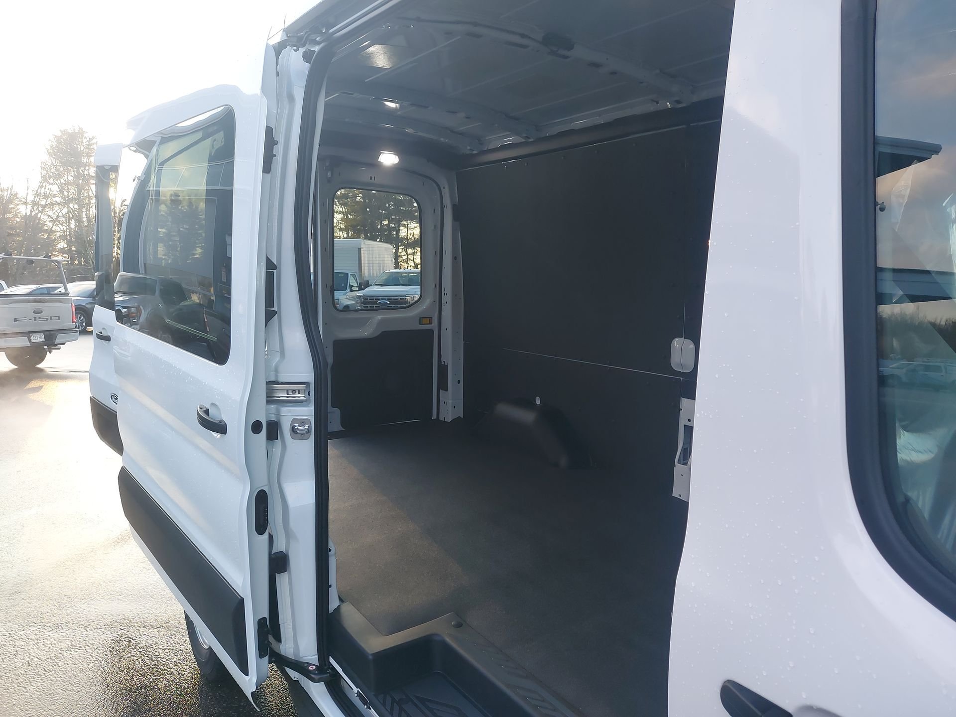 New 2026 Oxford White Ford Cargo Van image 4