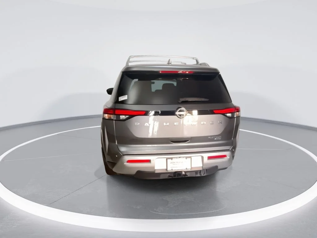 Used 2024 Gray Nissan Platinum image 6