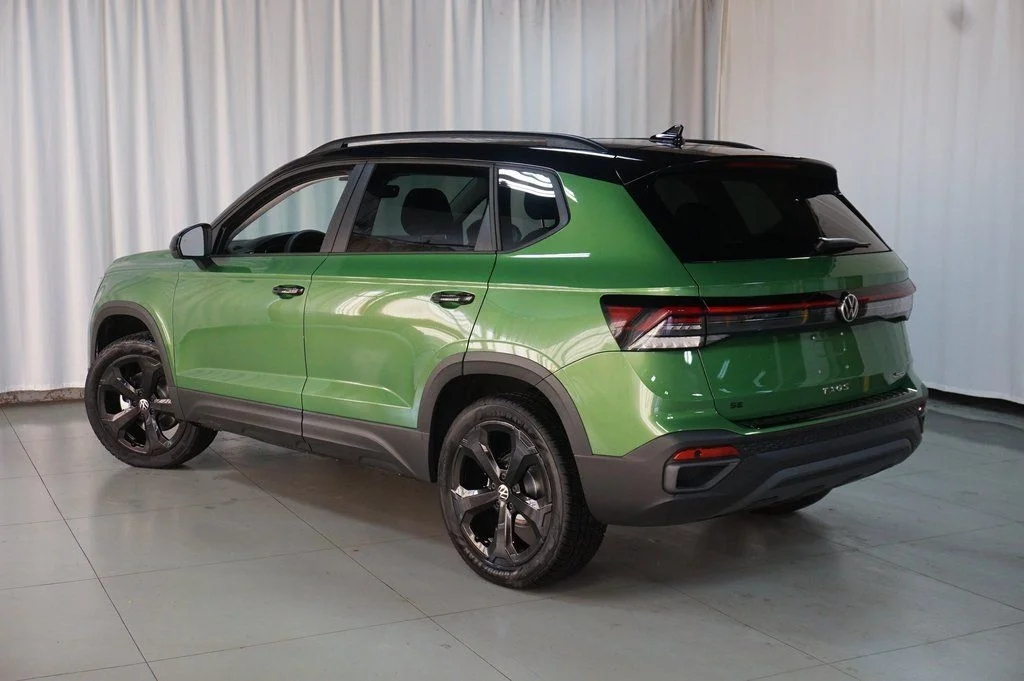 New 2026 Moss Green Volkswagen 1.5T SE Black image 8