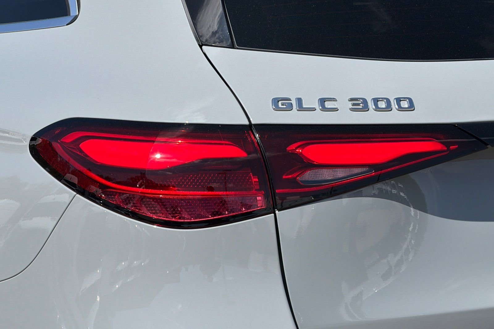New 2026 MANUFAKTUR Alpine Grey Mercedes-Benz GLC 300 image 14