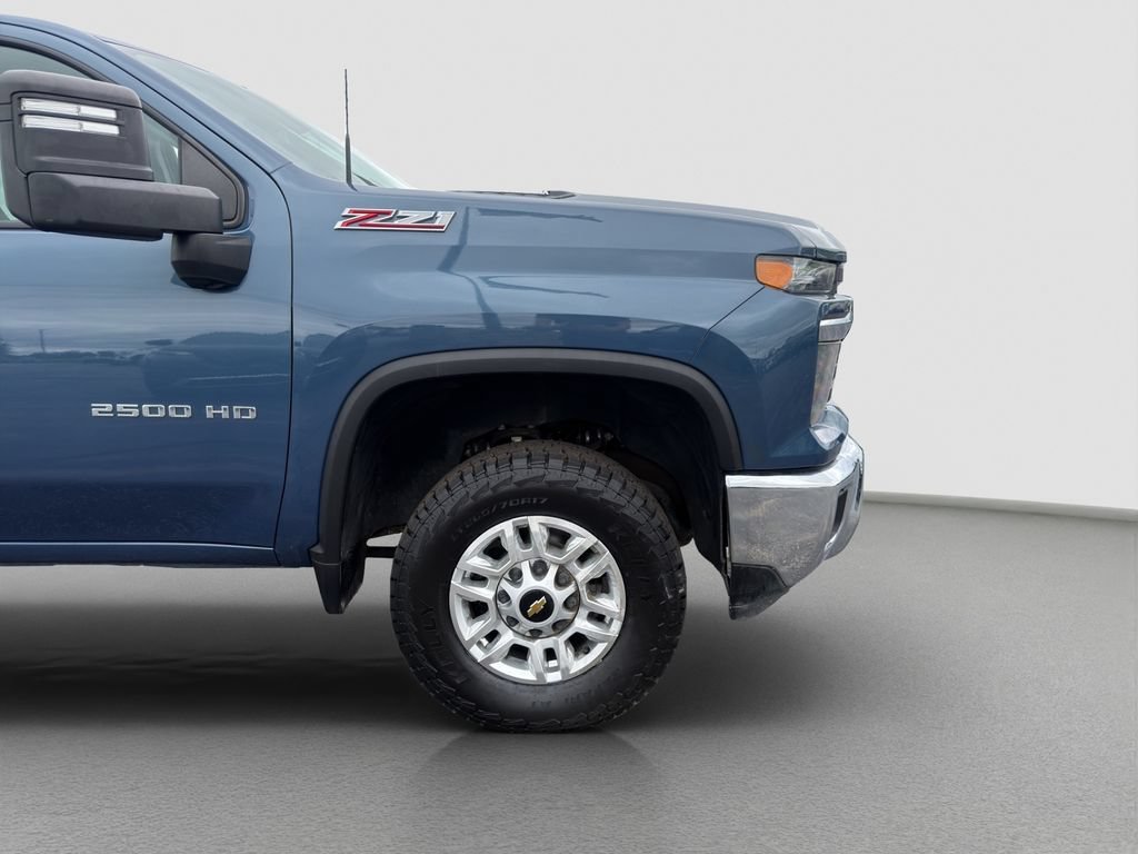 Used 2024 Lakeshore Blue Metallic Chevrolet LT image 23