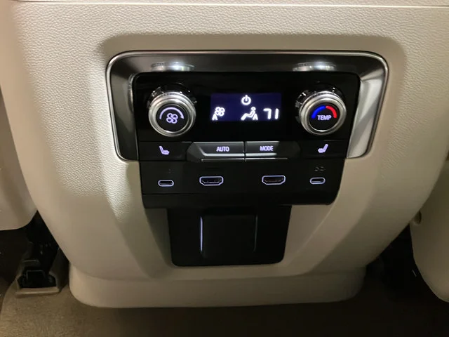 2026 GMC Yukon Denali - Photo 32