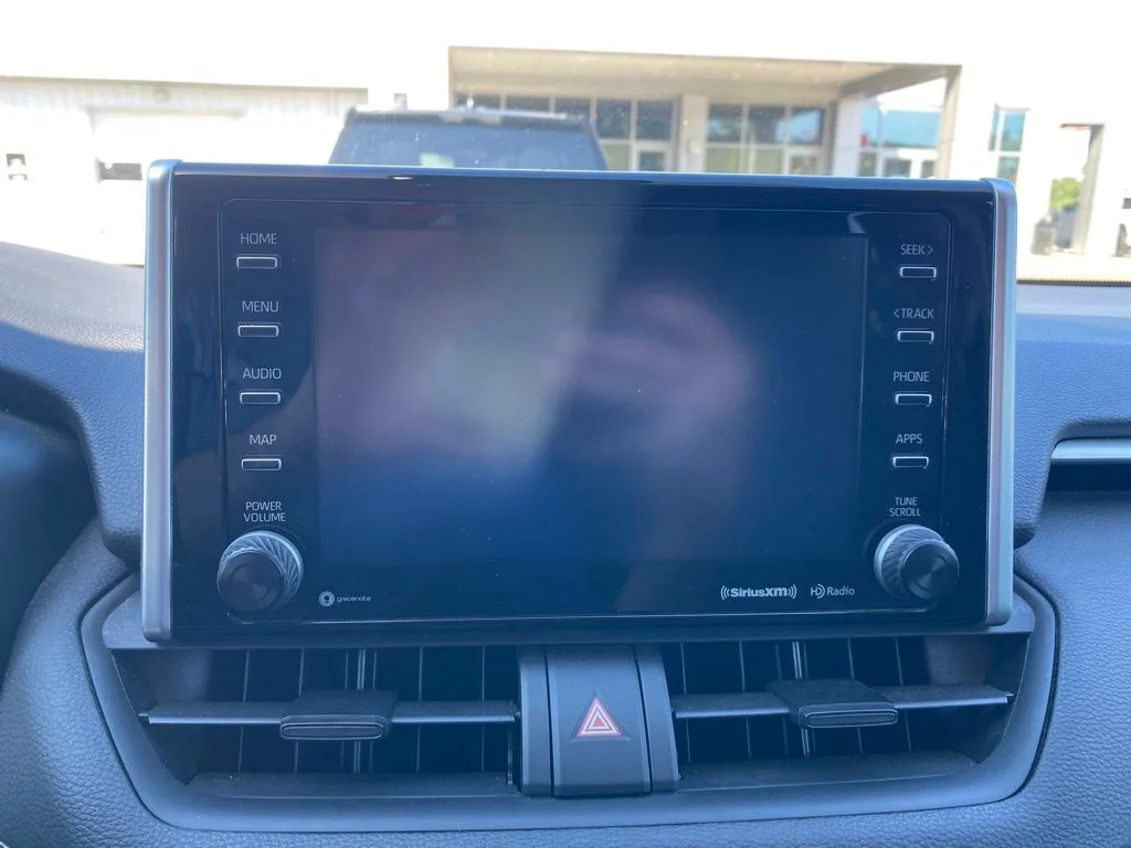 Used 2019 Red Toyota XLE image 24