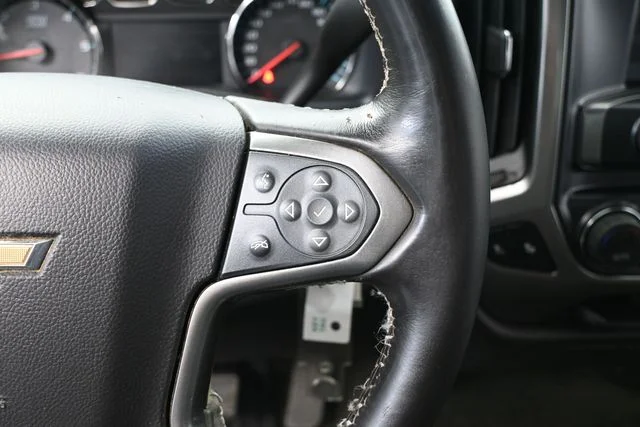Used 2016 Silver Chevrolet LT image 25