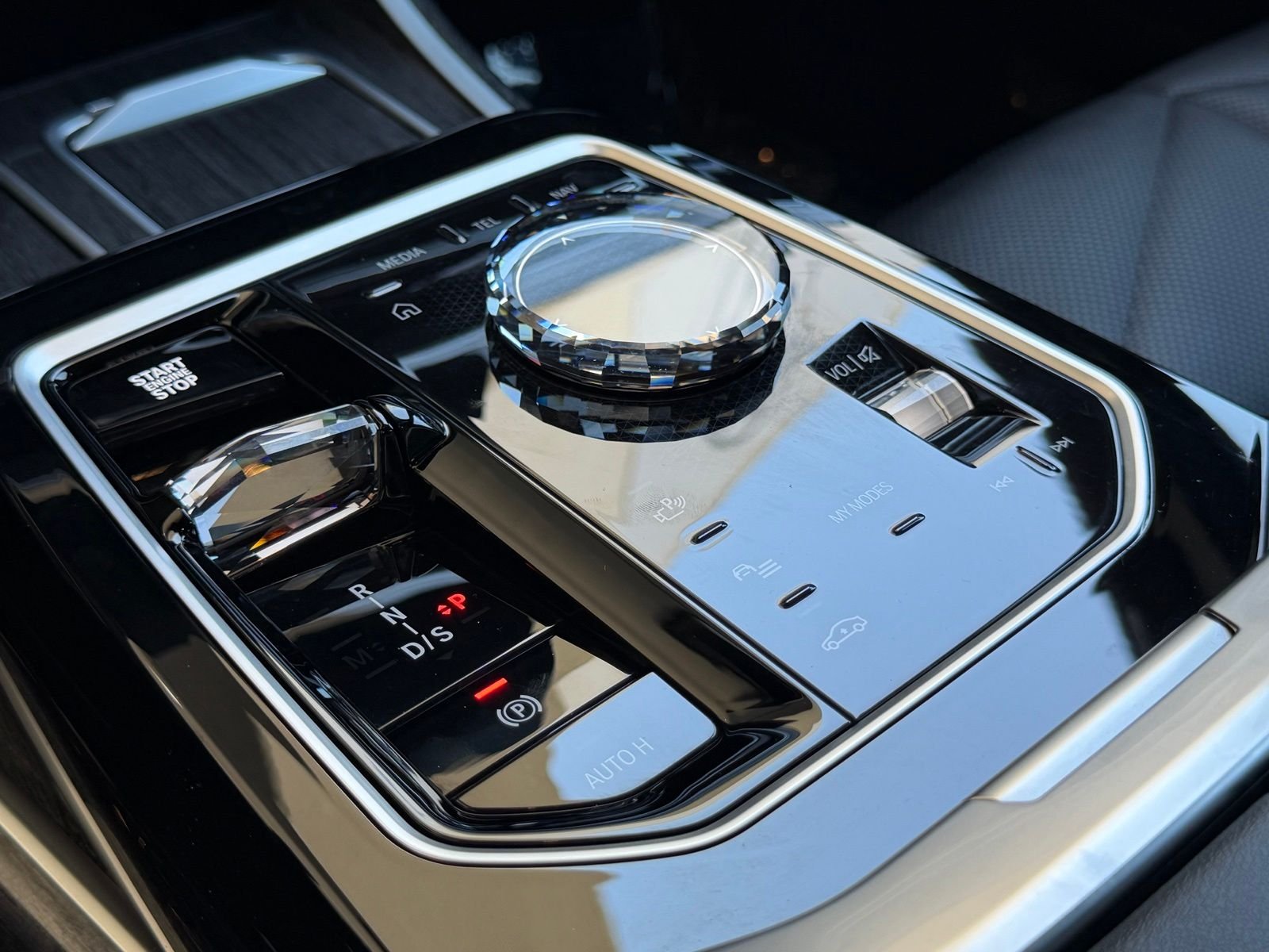 Used 2025 Black BMW 740i xDrive image 30