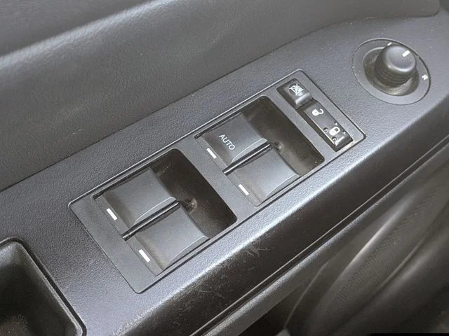 Used 2014 Bright White Clearcoat Jeep Sport image 21