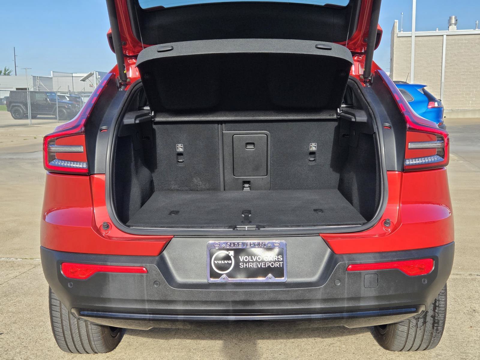 Used 2023 Fusion Red Metallic Volvo Ultimate image 13