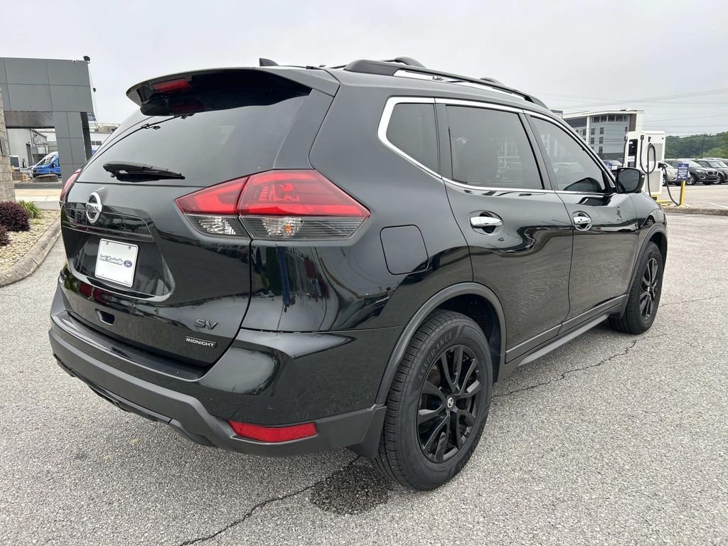 Used 2018 Magnetic Black Nissan SV image 4