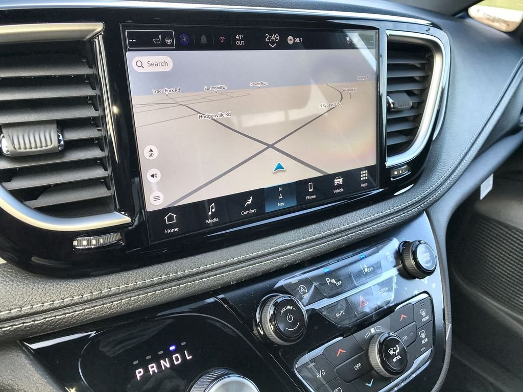 2026 Chrysler Pacifica Limited - Photo 18