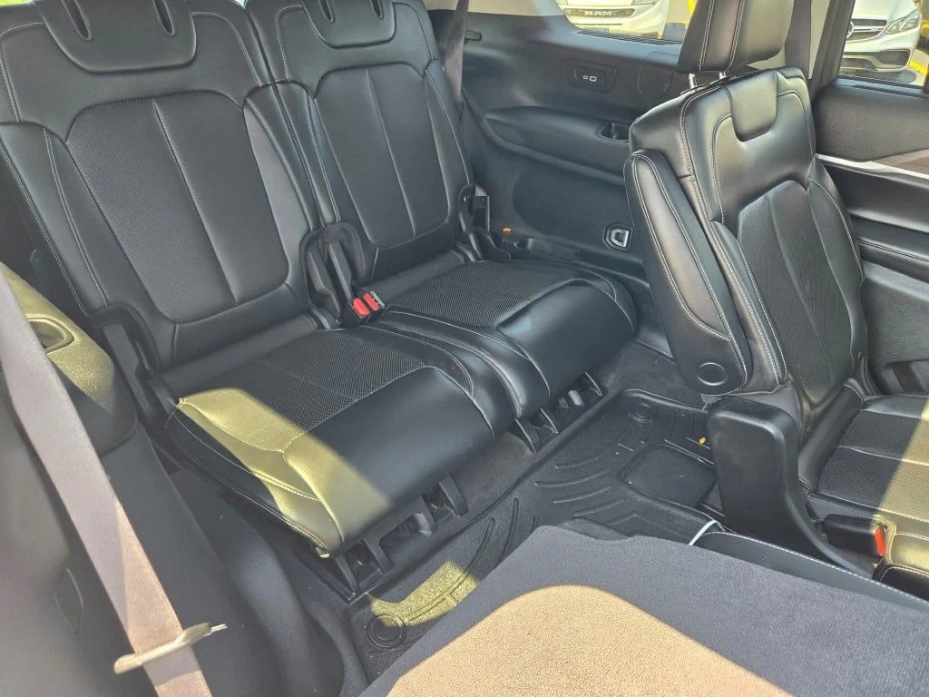 Used 2021 White Jeep Limited image 11