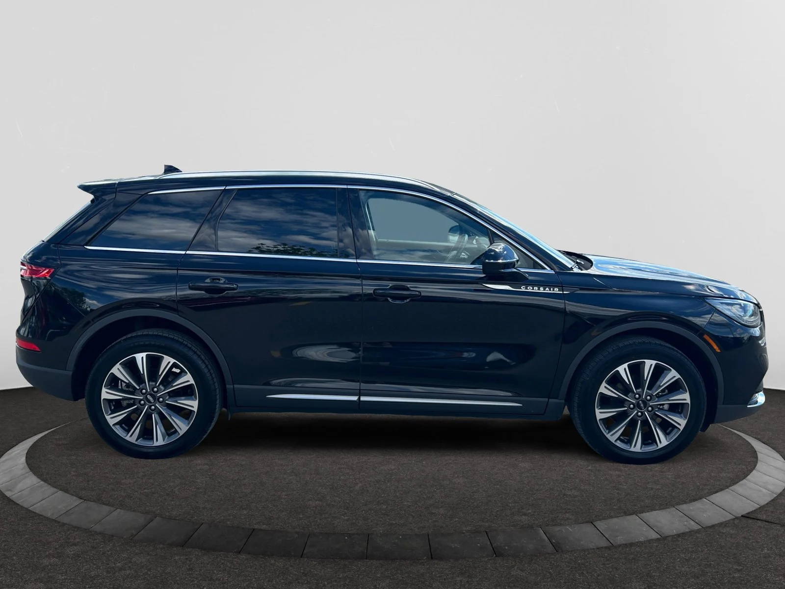Used 2021 BLACK Lincoln RESERVE AWD image 6