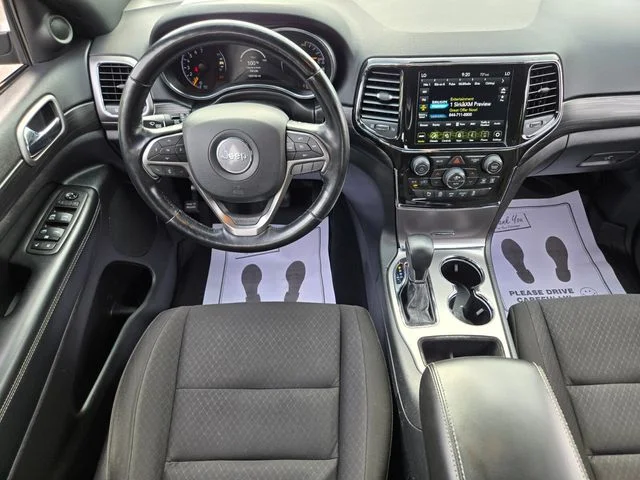 Used 2021 Gray Jeep Laredo image 18