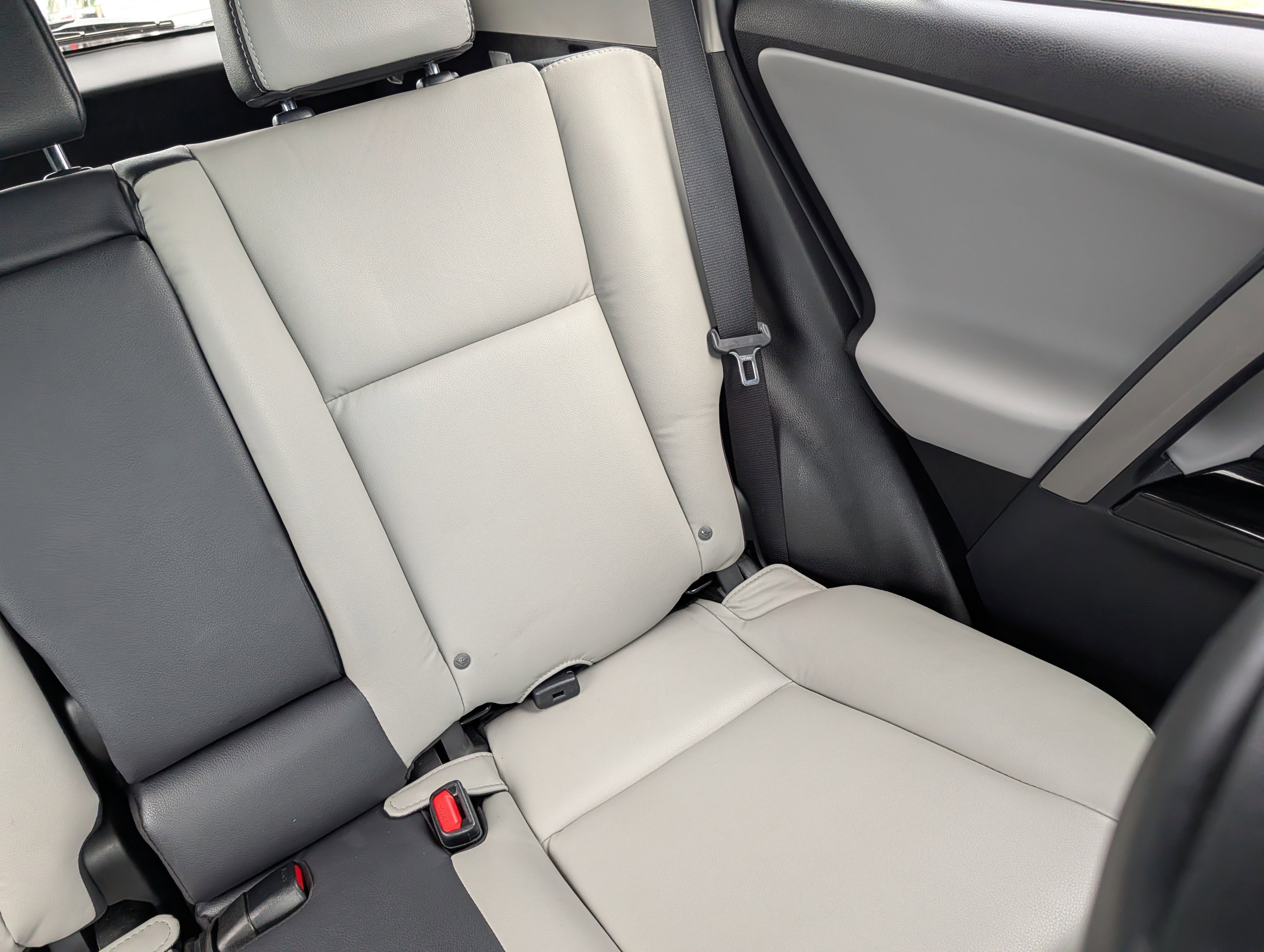 Used 2018 Magnetic Gray Metallic Toyota Limited image 14