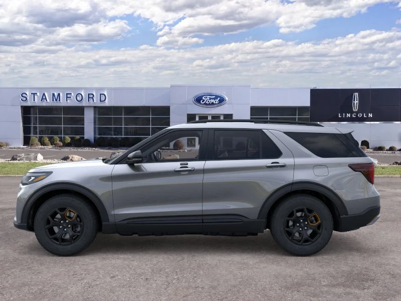 New 2026 Carbonized Gray Metallic Ford Tremor® image 3
