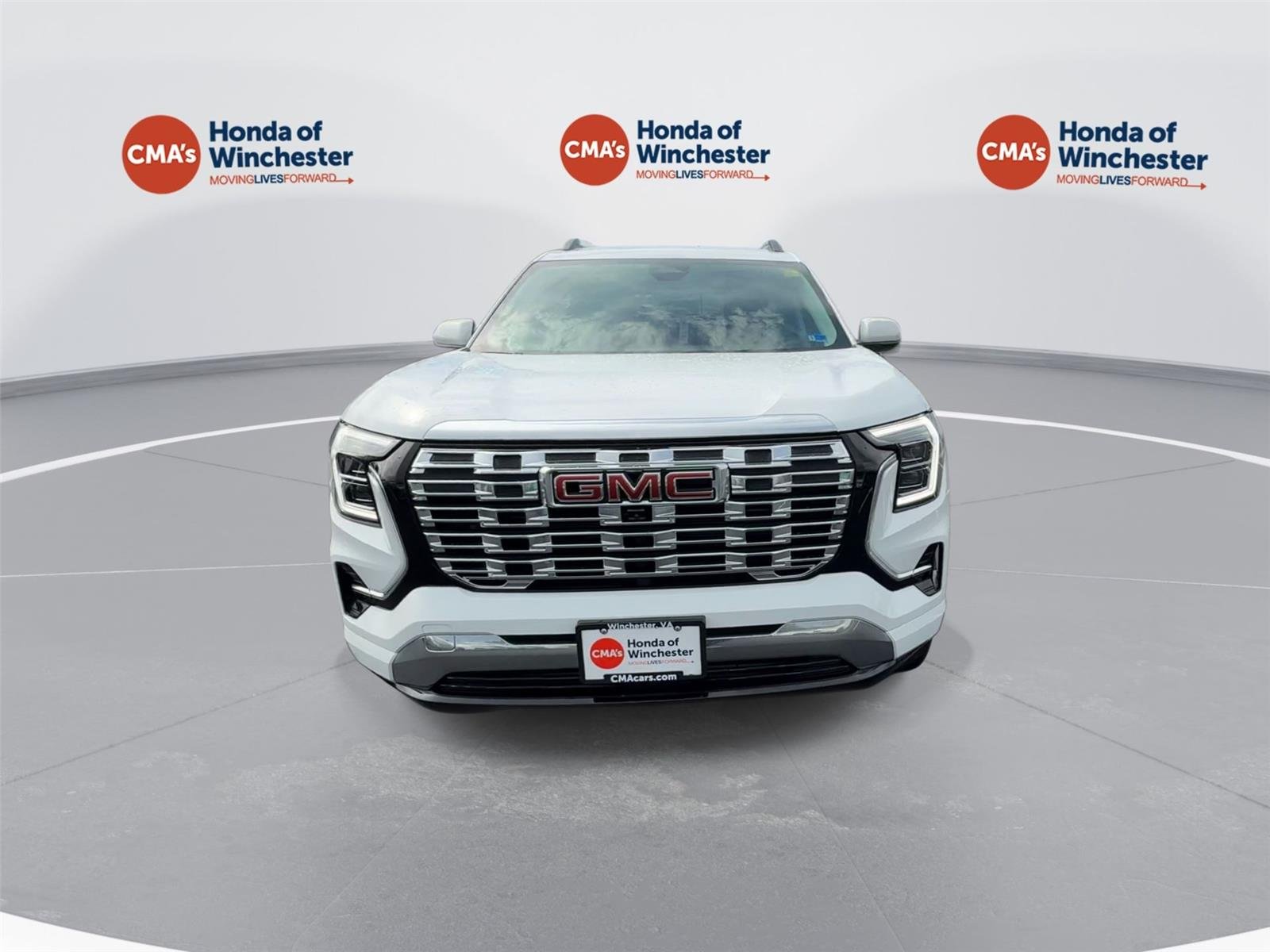 Used 2026 Summit White GMC AWD Denali image 3