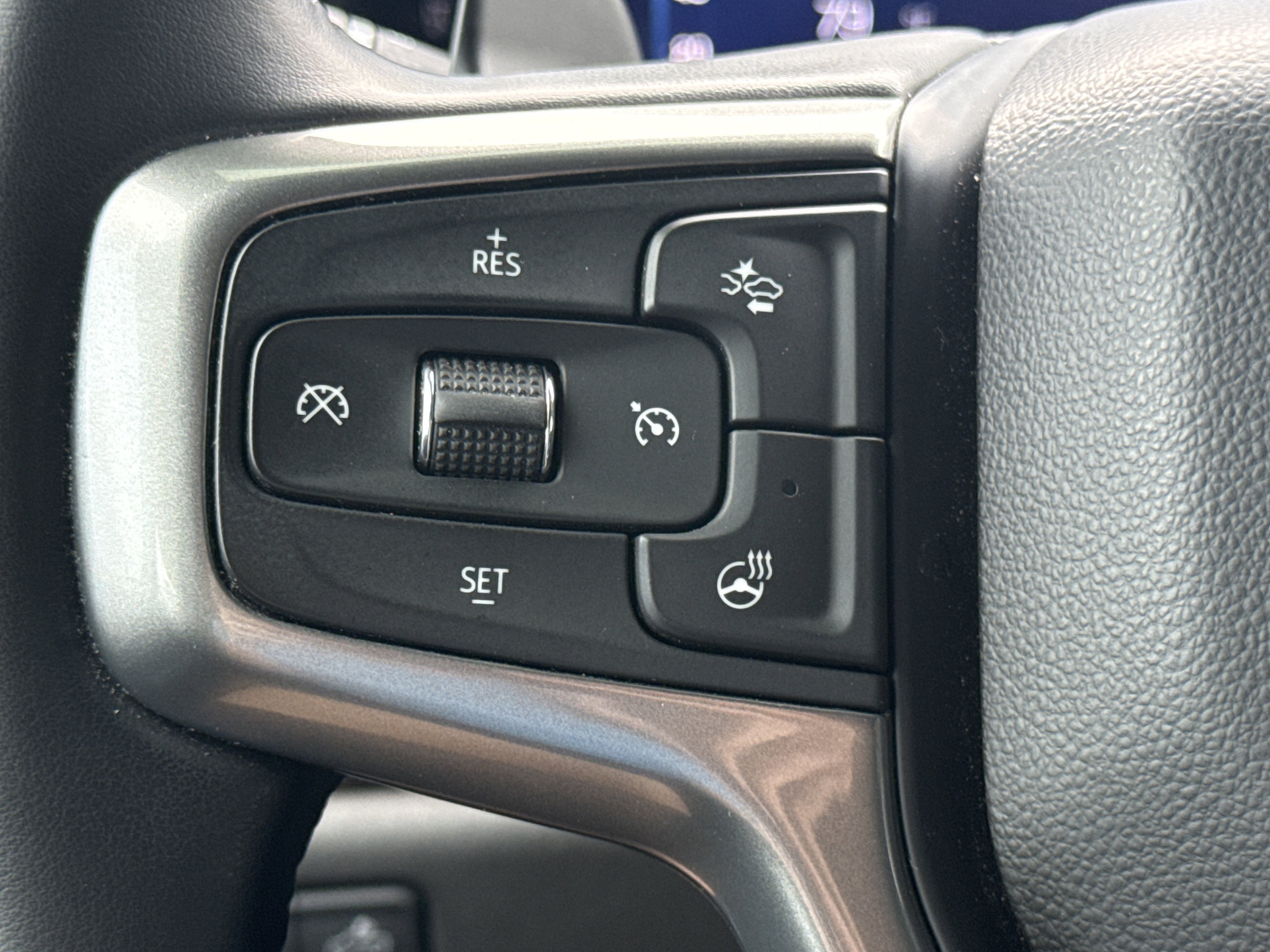 Used 2024 Summit White Chevrolet RST image 22