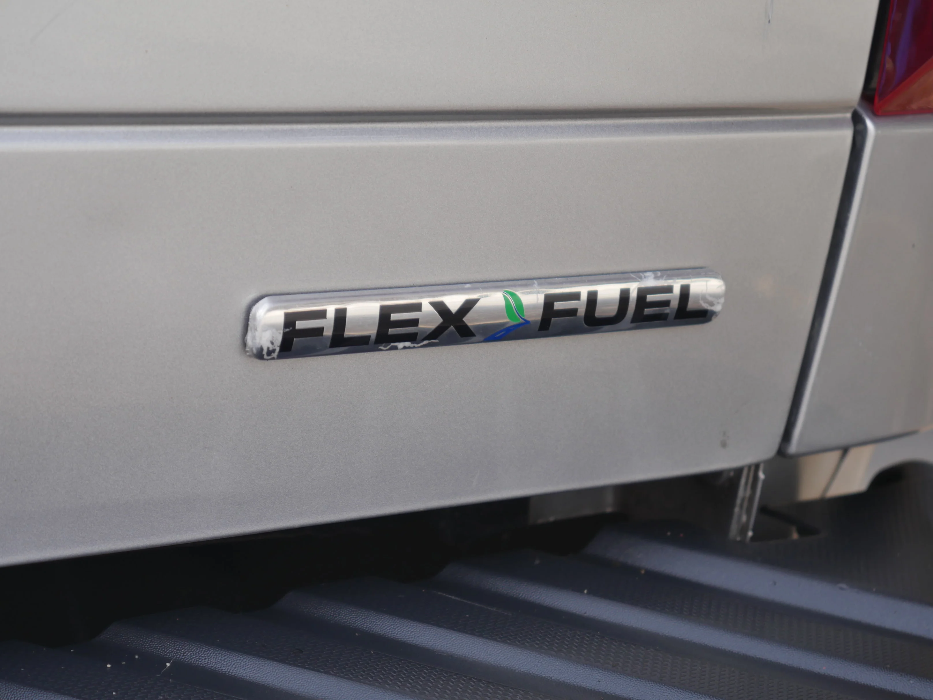 Used 2012 Ingot Silver Metallic Ford XLT image 16